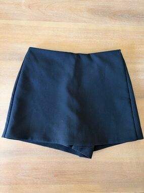 Zara Black Tailored Mini Skort, Pocket Back, Sz Small Minimalist Sleek